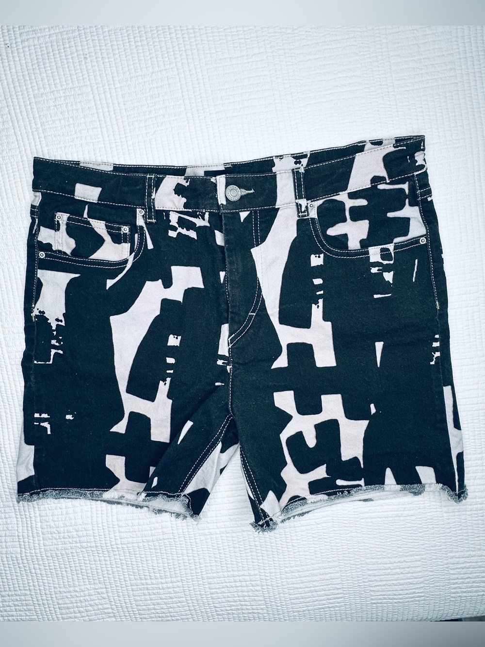 Isabel Marant Étoile Abstract Graphic Denim Cutoff Shorts Black White